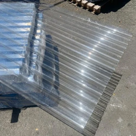 Jika Anda sedang mencari supplier Seng PVC Transparan atau Toko Atap Terdekat, kami menyediakan berbagai pilihan Seng Transparan berkualitas, Kami juga menyediakan informasi mengenai Harga Seng Transparan, Harga Atap Transparan, Harga Atap Per Meter, Harga Seng Transparan 0.80mm & Harga Seng Transparan 1 mm